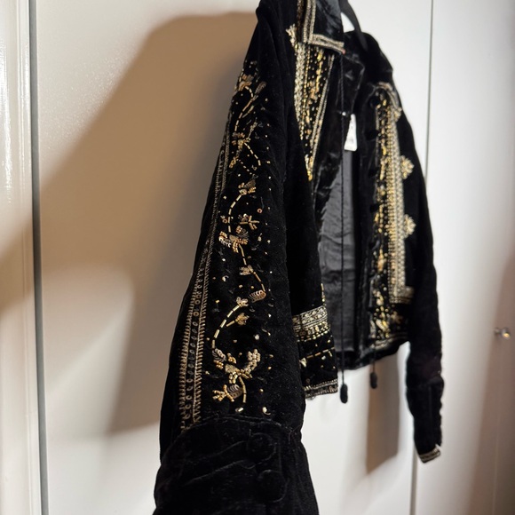 Free People Maxxie Bead Detail Velvet Jacket Black and Gold NWT $268 - Picture 6 of 12